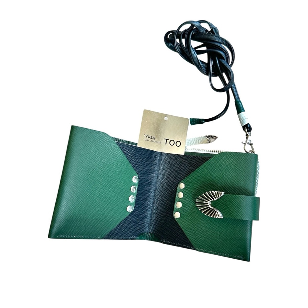 TOGA Archives PULLA Square Leather Shoulder Wallet Green & White - Picture 3 of 8